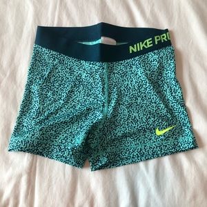 Nike pro dry fit shorts worn once! size medium